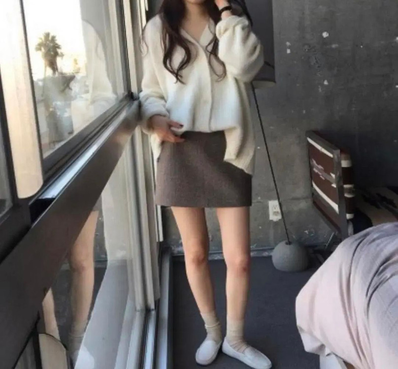 미뉴에트 가내스라 플랫베이스 브라운 미니 스커트 이미지