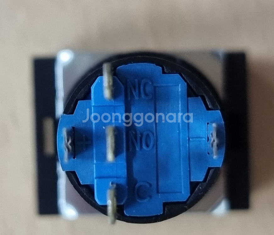 IDEC AL6H-M14S DC24V--1