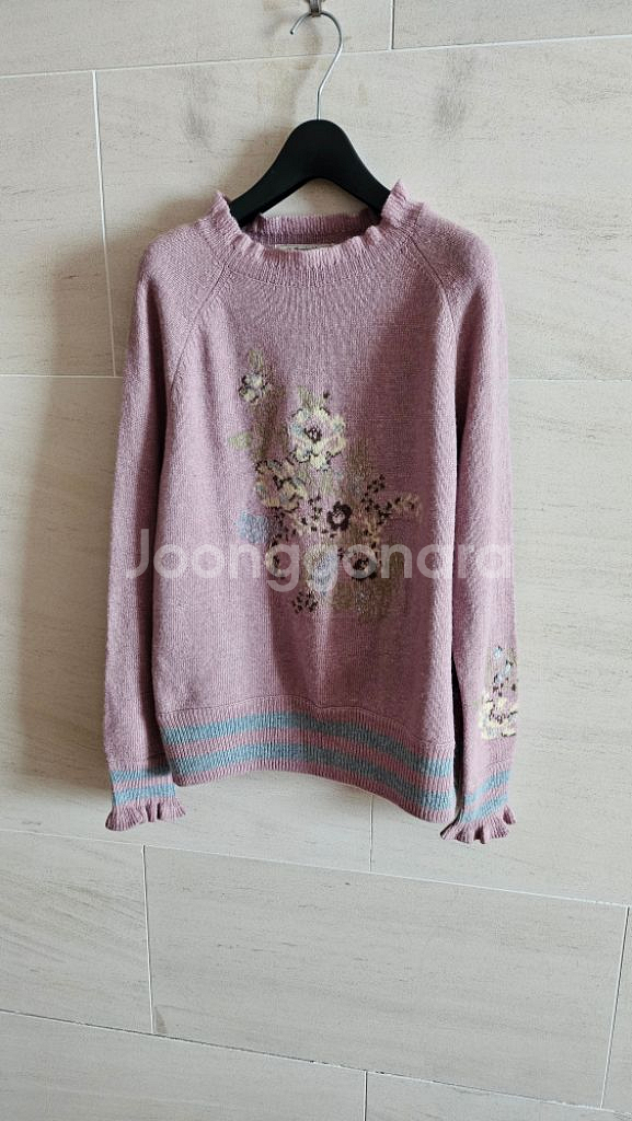 (정품) 써스데이아일랜드 자수 니트--3