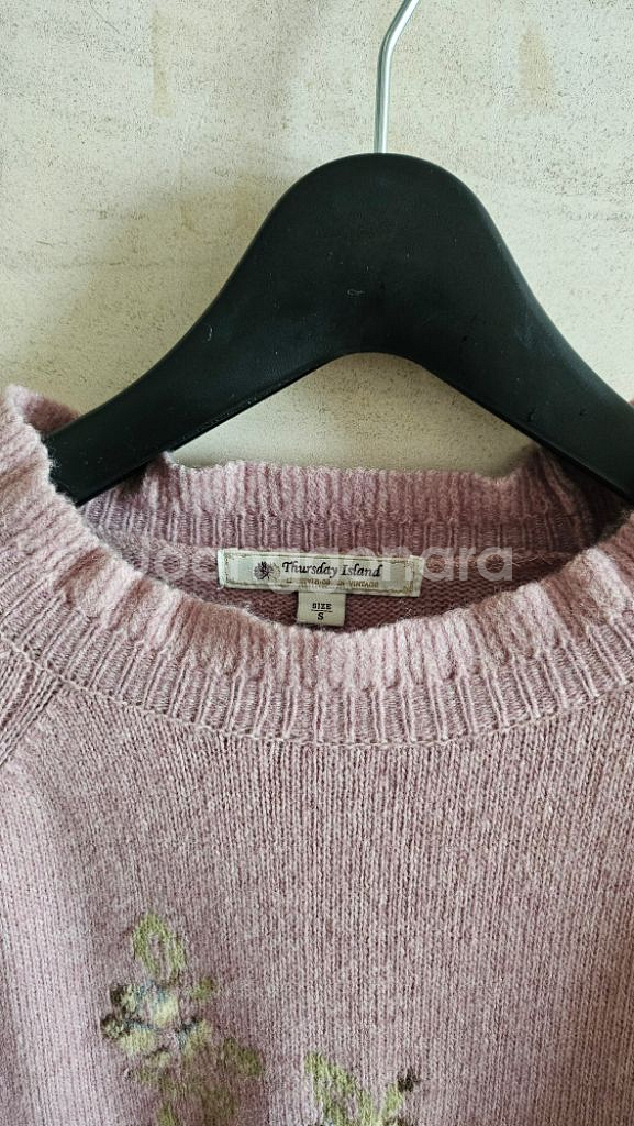 (정품) 써스데이아일랜드 자수 니트--1