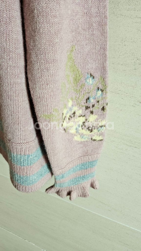 (정품) 써스데이아일랜드 자수 니트--4