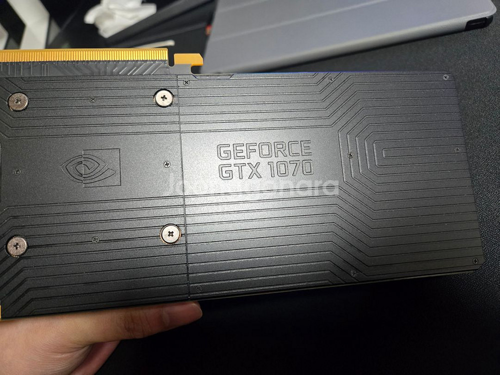 기가바이트 GTX 1070 파운더스 에디션 그래픽카드--5