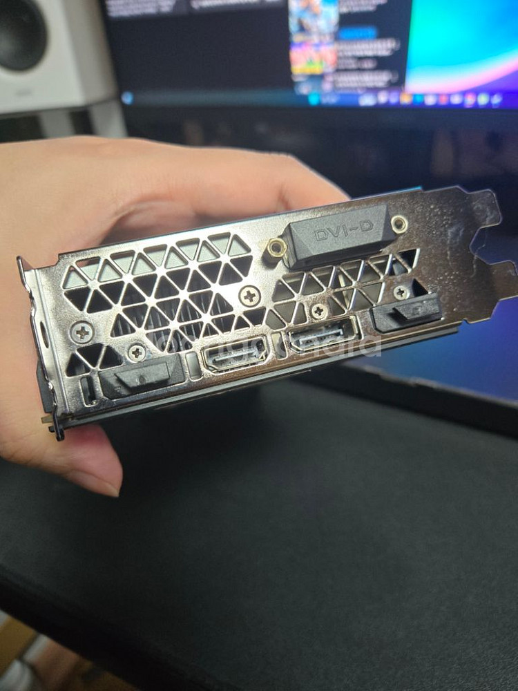 기가바이트 GTX 1070 파운더스 에디션 그래픽카드--4