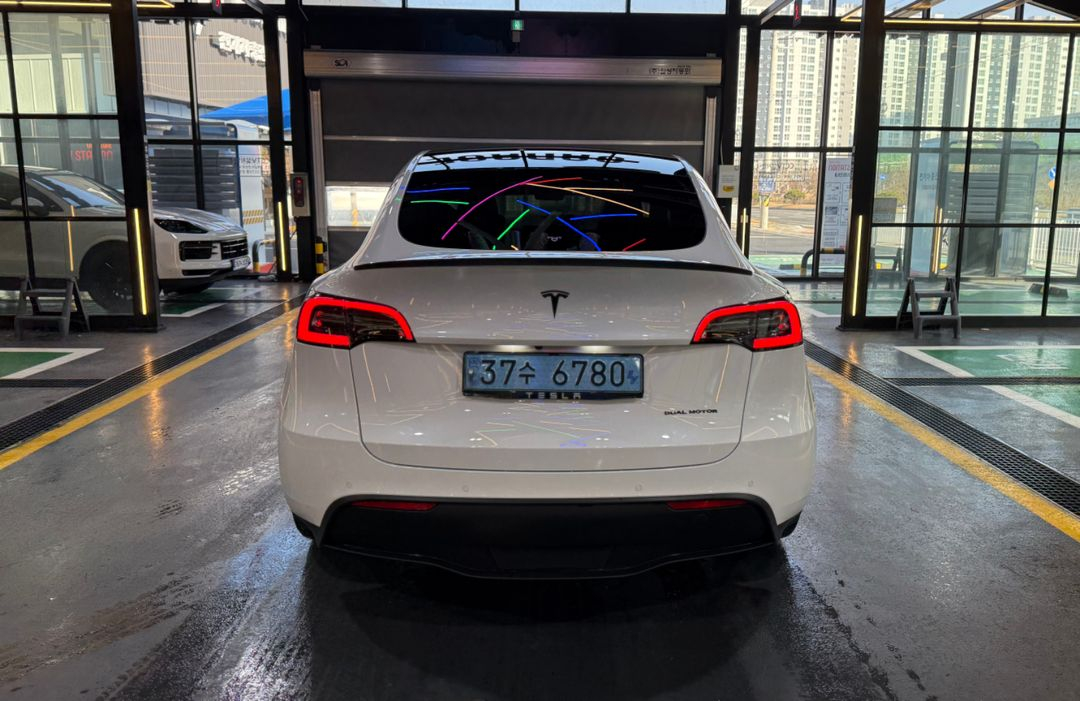 테슬라 모델Y 스텐다드 레인지 21년식 무사고 흰색차량--2