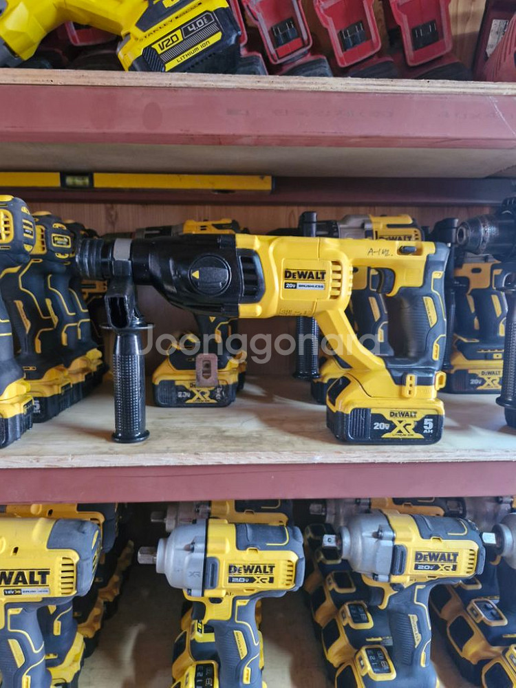 디월트충전함마드릴DCH133 P1.A+++급.앙카드릴.--8