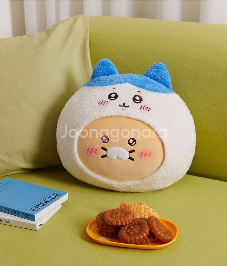 먼작귀 카카오프렌즈 페이스쿠션 하치와레 가르마--1