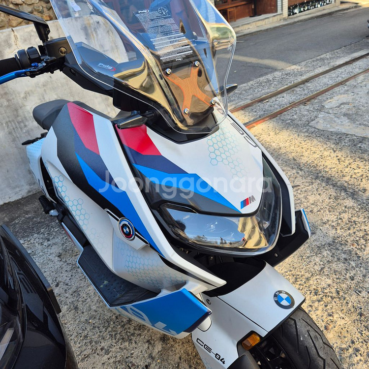 BMW CE04 2023년식 900키로 판매중--6