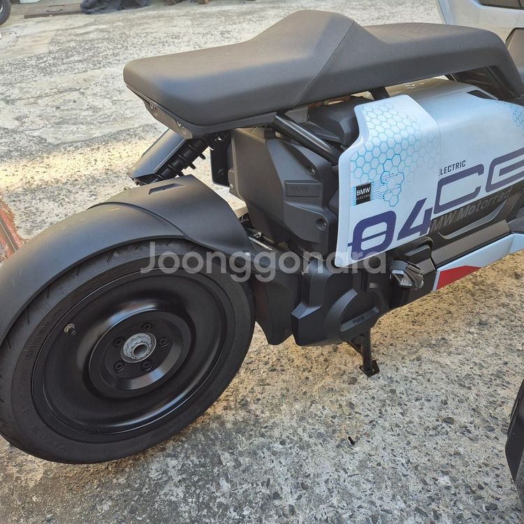 BMW CE04 2023년식 900키로 판매중--5