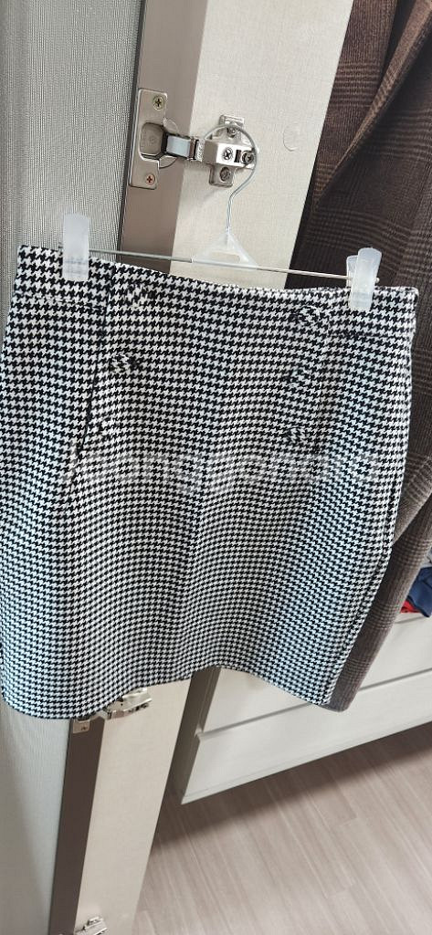 H&M 체크미니스커트+영국에서 산 기모 미니스커트 새상--3