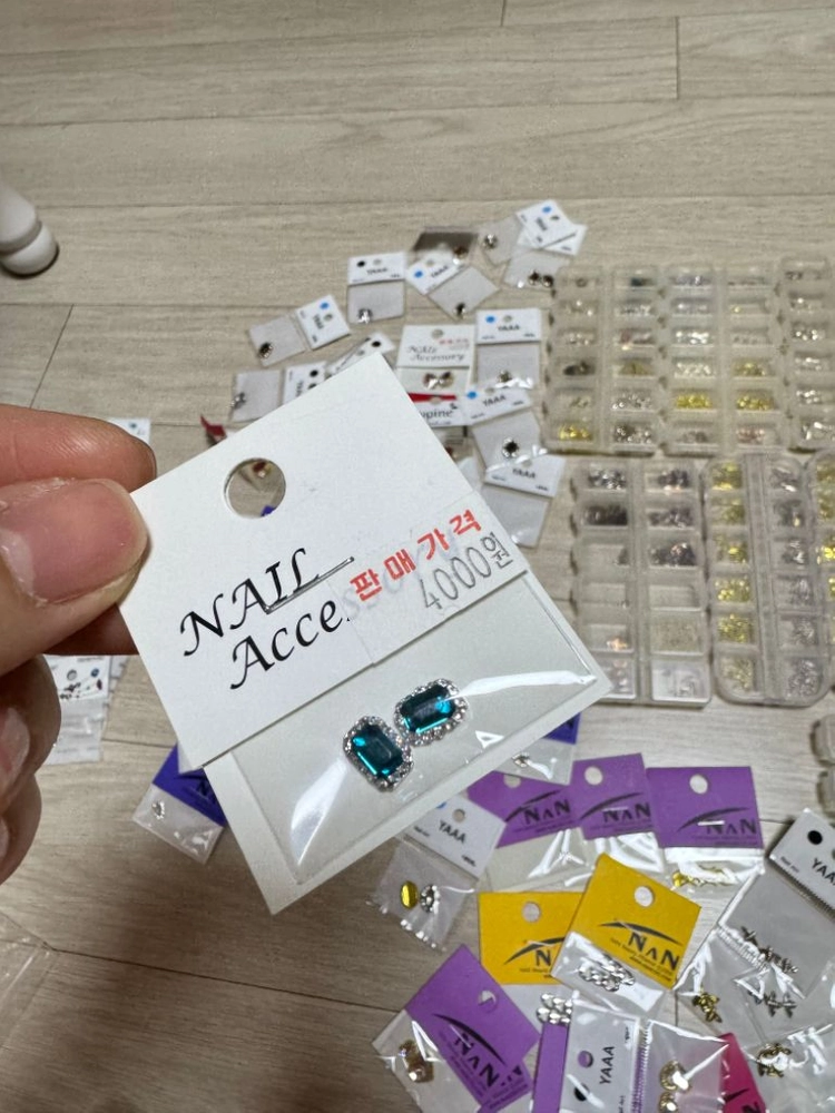 네일재료 파츠,글리터 등등 이미지