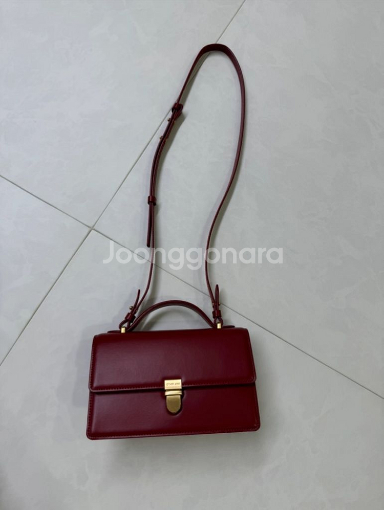 아더앤드 모어쥬드 레드백--6