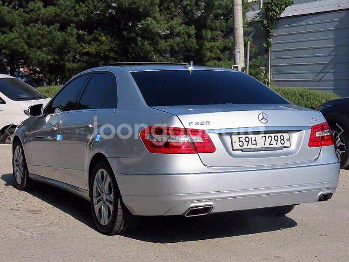@13년식 E클래스(4세대) E220 CDI 아방가르--1