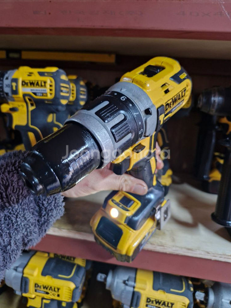 디월트충전함마드릴DCD796 배터리포함 A-1번--8