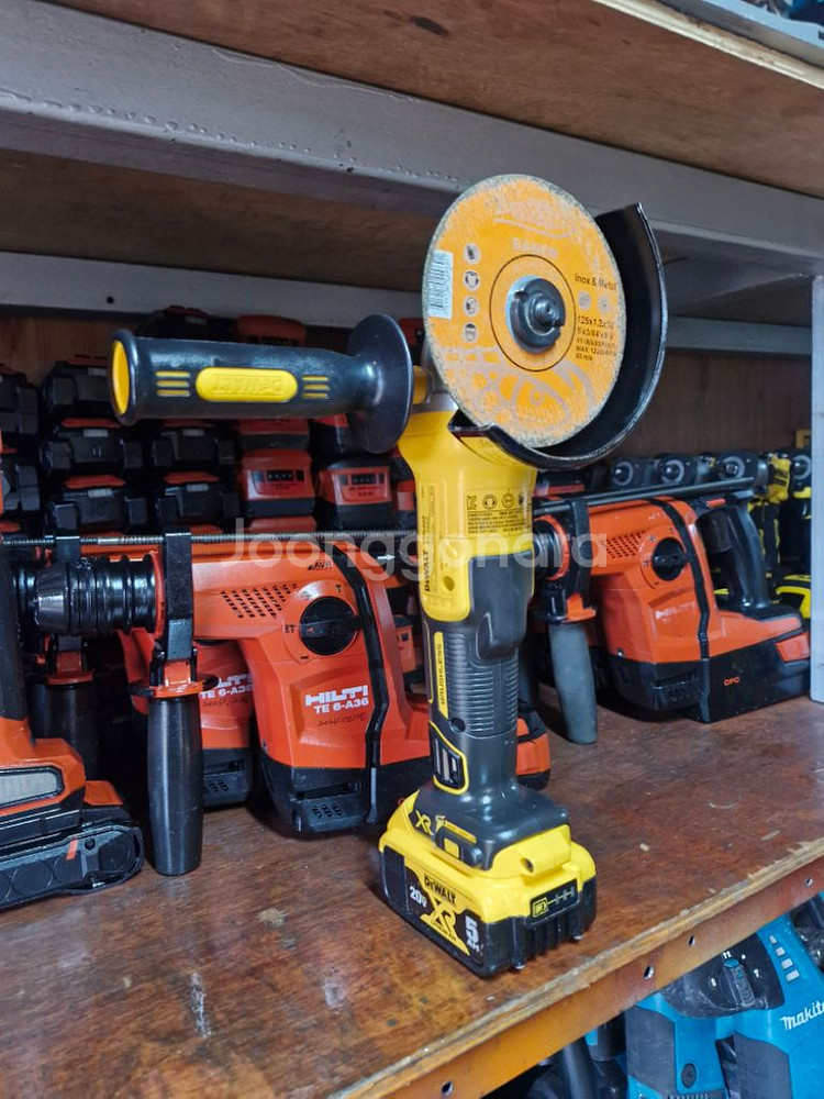 디월트충전그라인더DCG405배터리포함.최상급--2