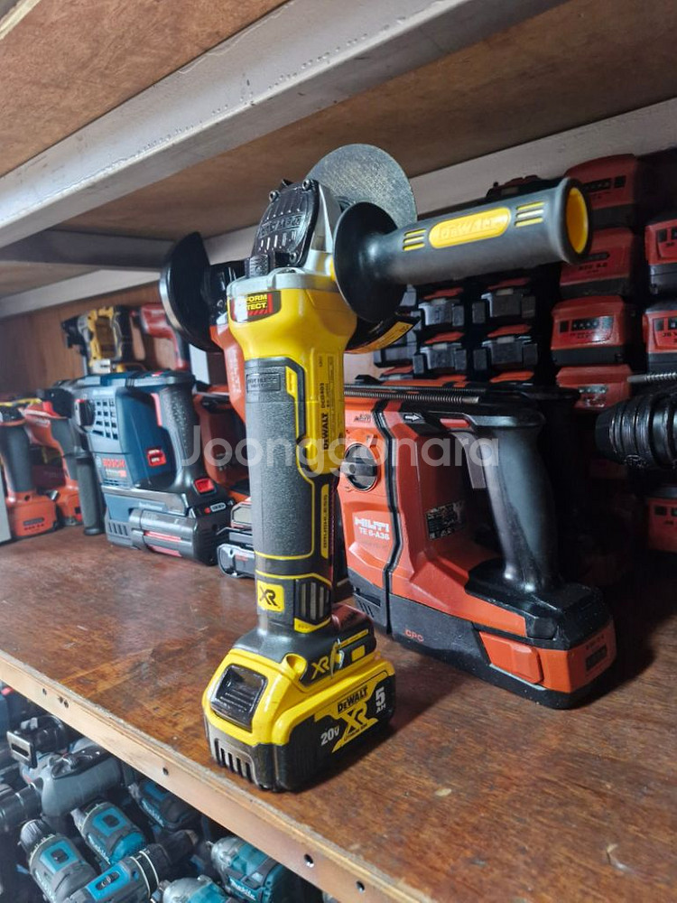 디월트충전그라인더DCG405배터리포함.최상급--6