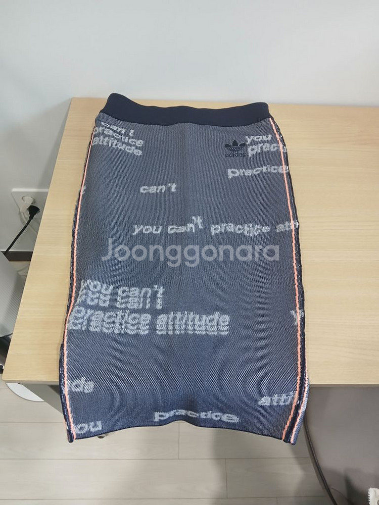 아디다스 여성 그레픽스커트 팝니다--3