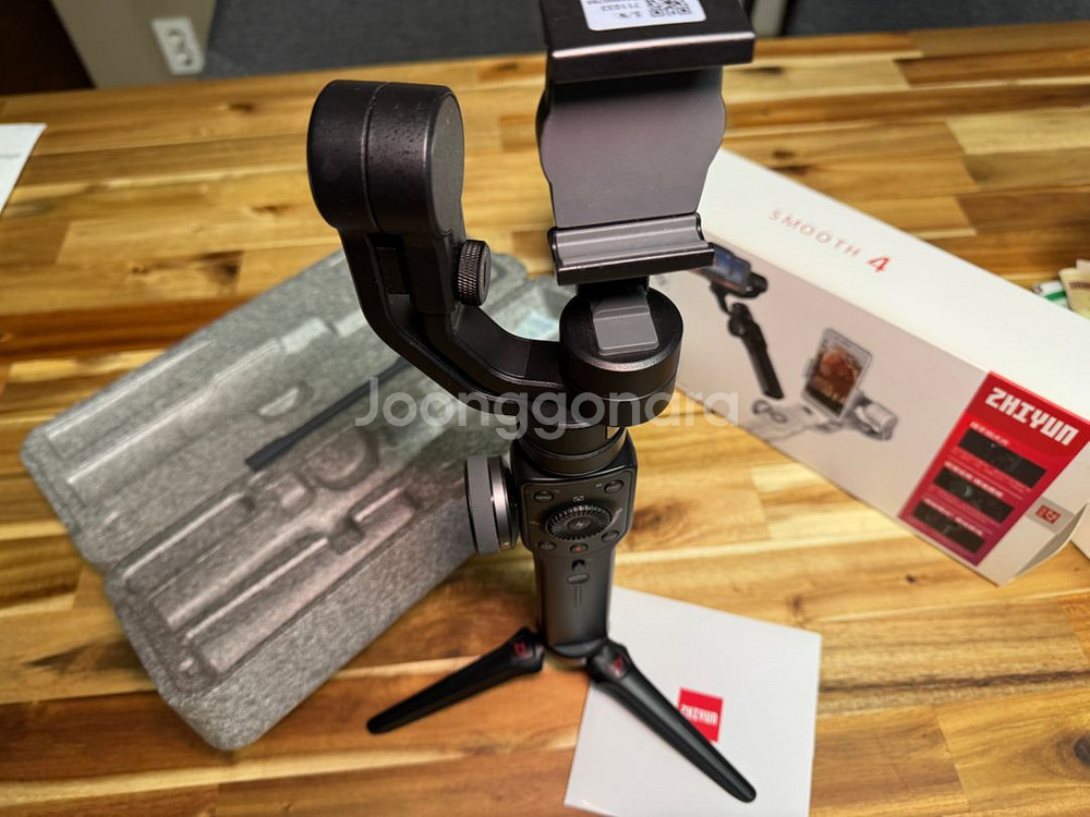 짐벌 Zhiyun Smooth 4 짐벌 휴대폰용--5