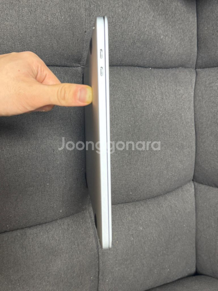 M2 맥북 프로 24/512 전투형 판매합니다--7