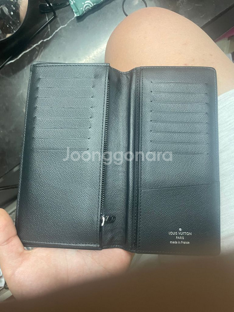 루이비통 장지갑--1