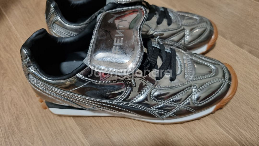 푸마 풋살화겸 데일리 운동화--4