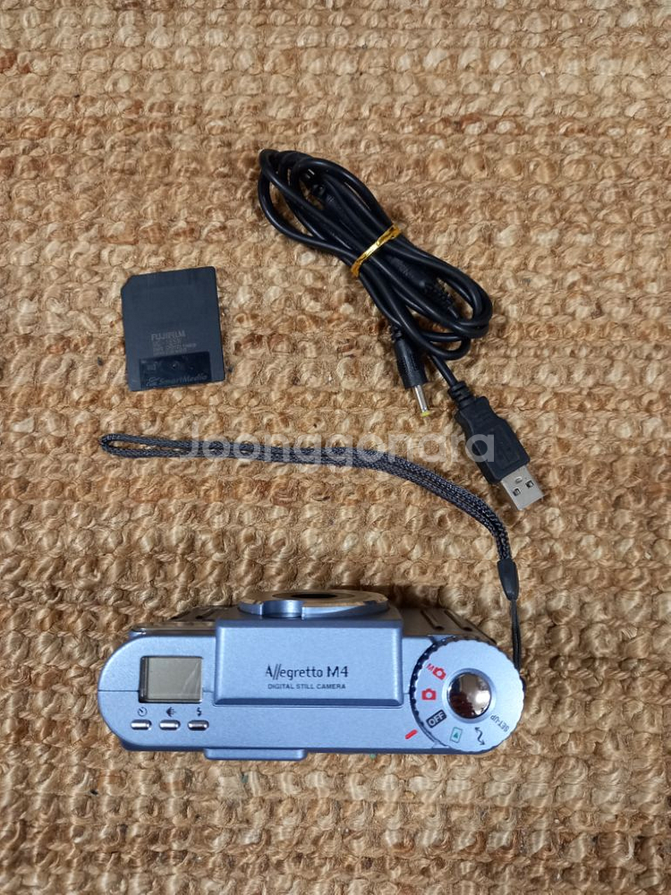 TOSHIBA M4 도시바 디지털카메라--2