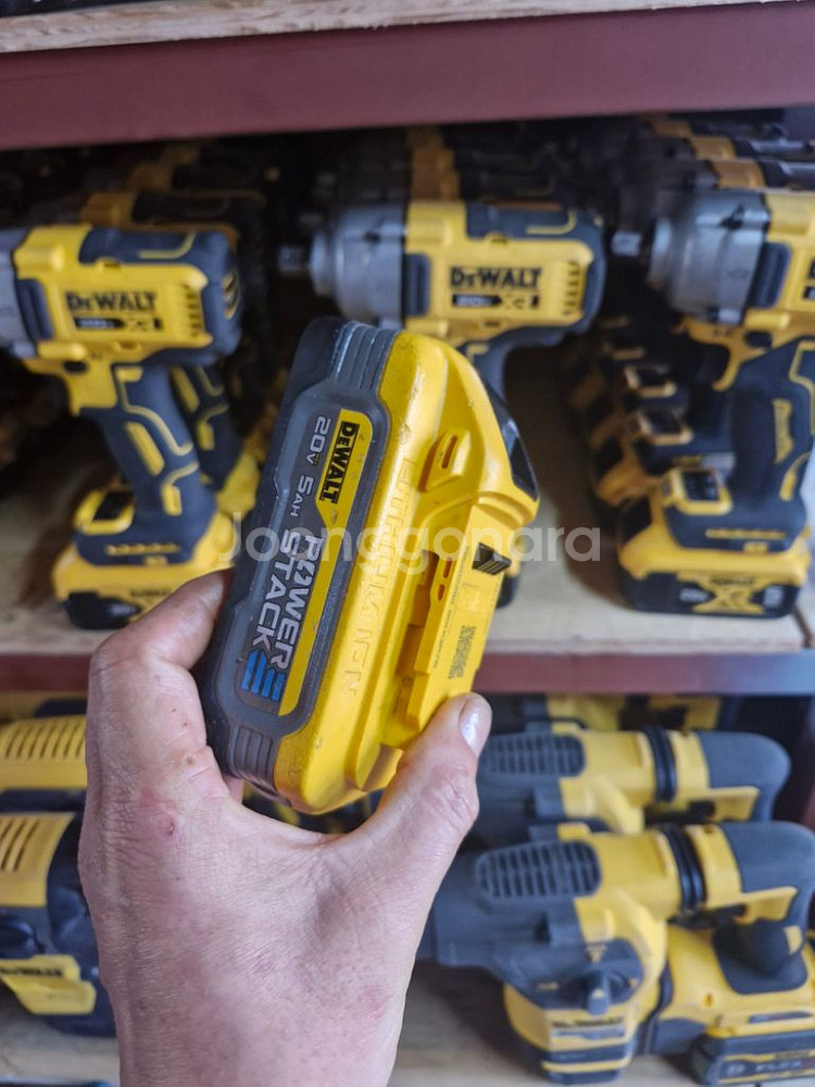 디월트파워스텍배터리 20V 5.0AH .A급--3