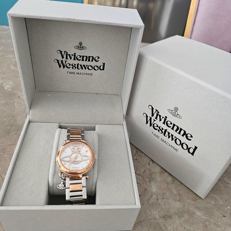 비비안웨스트우드 시계--4
