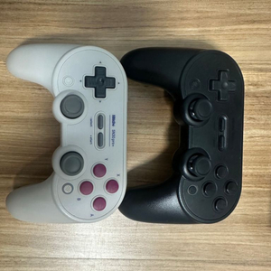 8bitdo 게임패드 2개 세트판매(택포)