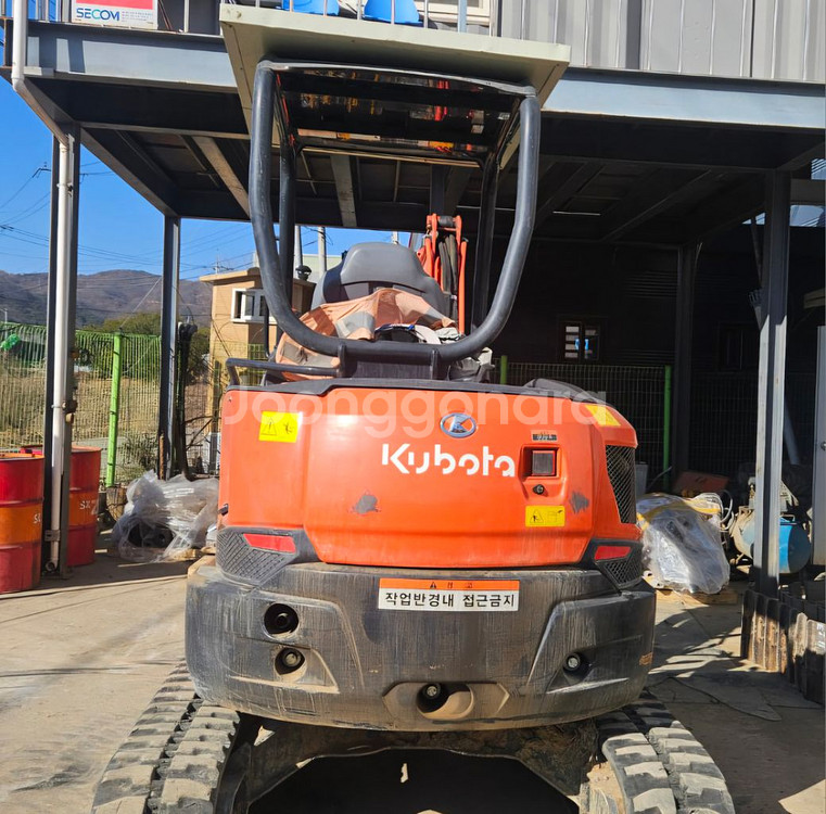 구보다 U35 집게장착 2022년식 중고 미니 굴삭기--4