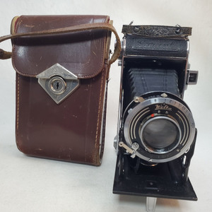 Welta Garant 6x9 Camera