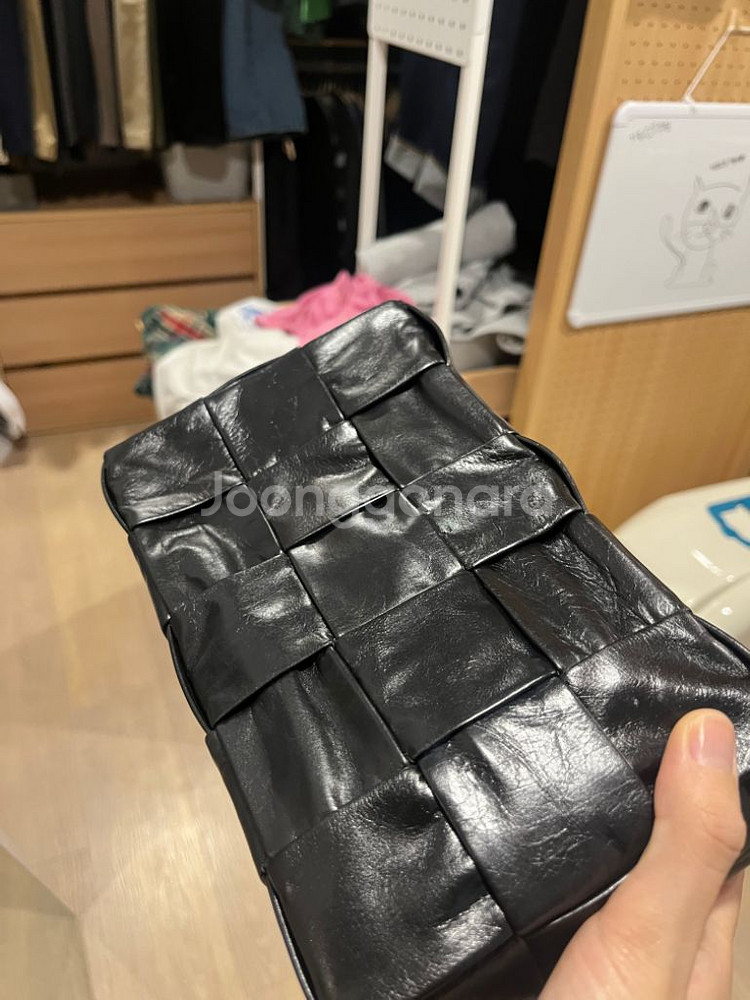 보테가베네타 카세트백 패러킷 22SS 유광--7