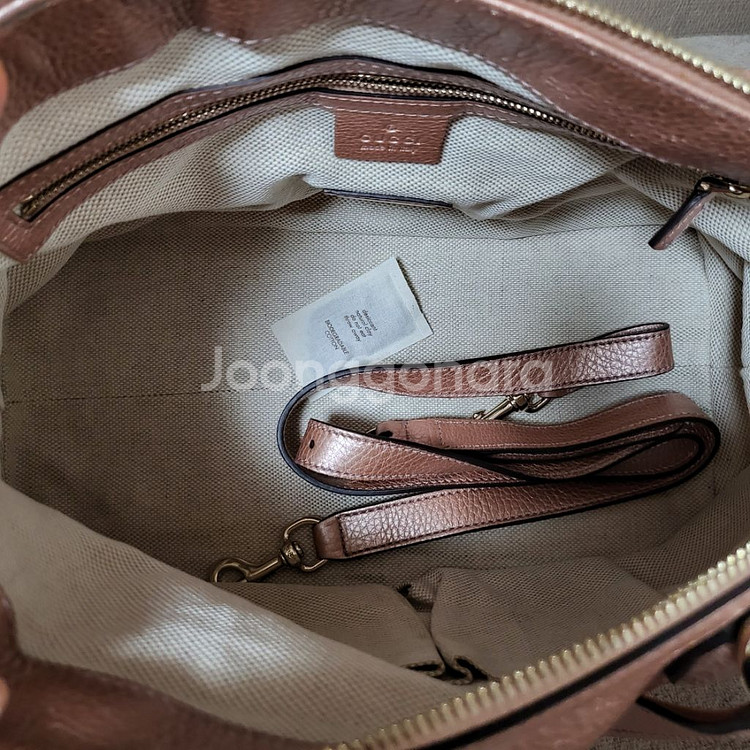 구찌 소호 가죽백--2