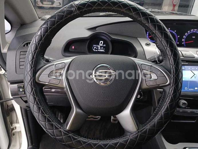 @17년식 코란도 투리스모 2.2 4WD 9인승 TX--8