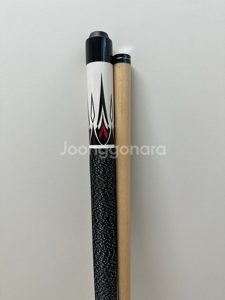 블랙에이트 당구큐대 판매합니다.--3