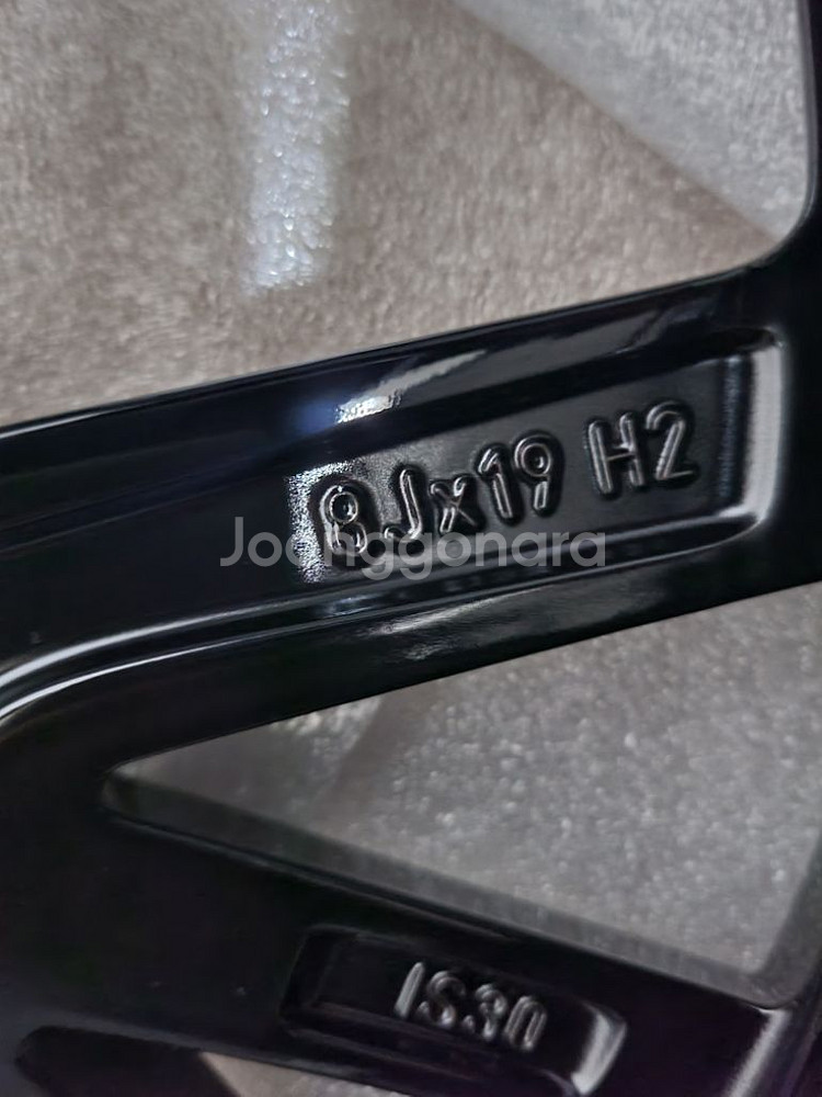 BMW G30 5시리즈 앞휠19인치 판매합니다--3
