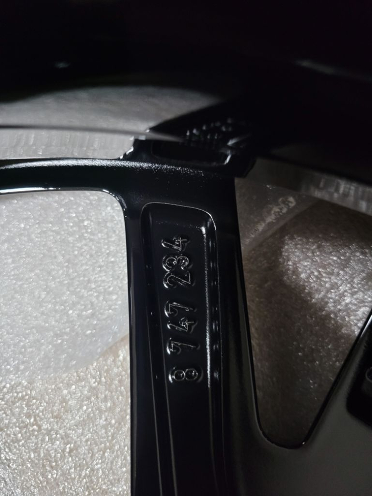 BMW G30 5시리즈 앞휠19인치 판매합니다--2