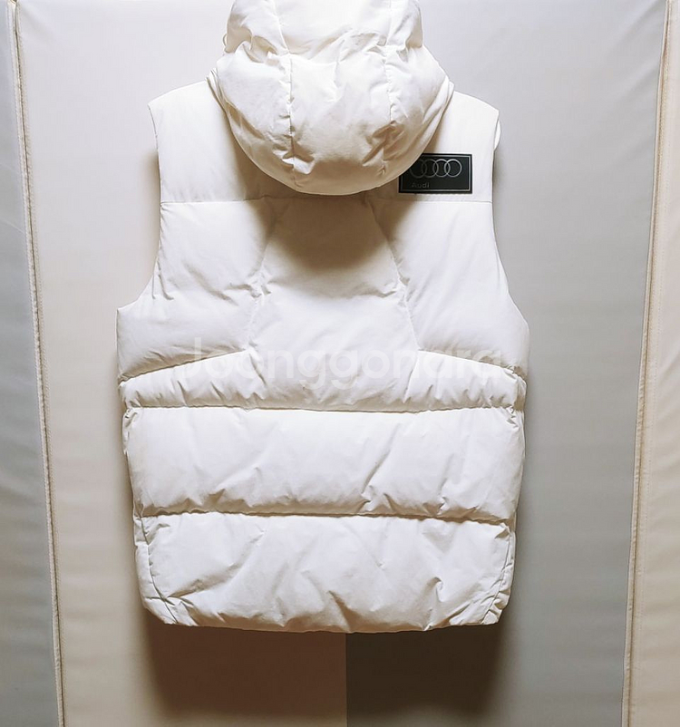 [L] 데상트 아우디 패딩조끼 화이트358--7