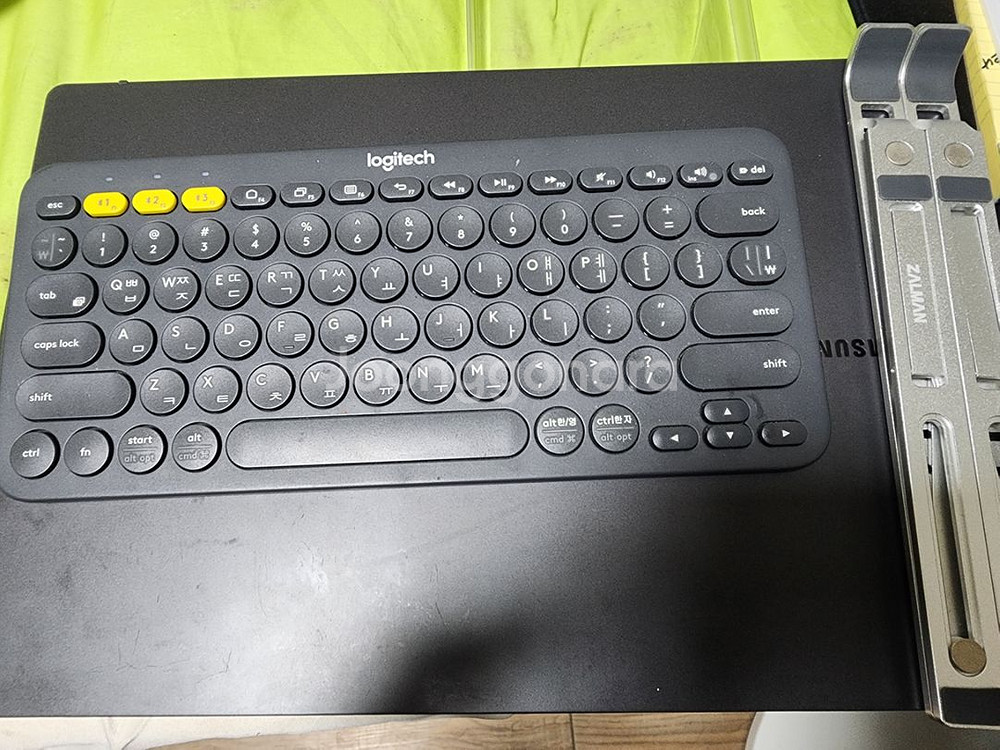 삼성 갤럭시 북 2 NT550XEZ-A58A--1