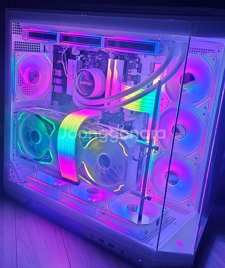 라이젠7 7800X3D RTX4080S 신품본체--1
