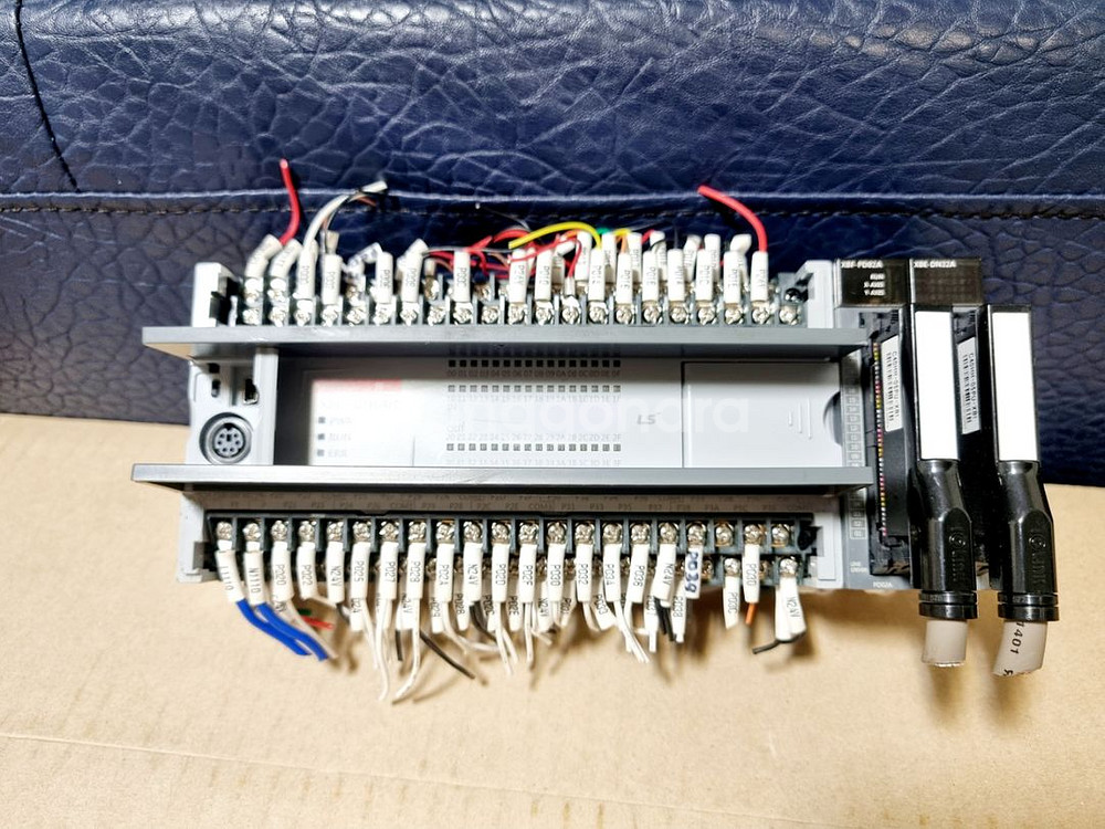 LS PLC XGB XBC-DN64H+Cards--1