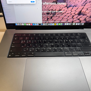 macbook pro 16 m1max 1tb 32gb