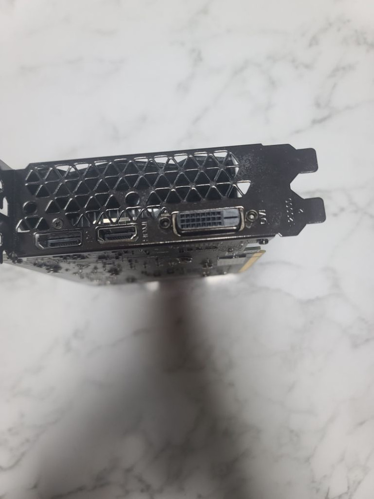 gtx1650 ddr6 팝니다.--3