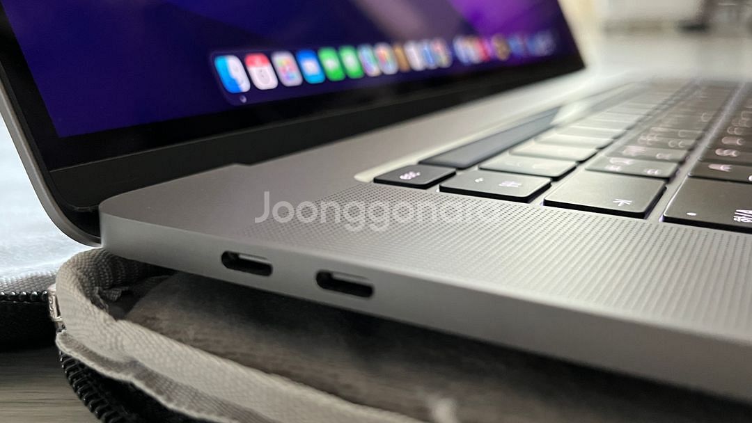 맥프로 16인치 2019 i9-2.3 16G 1tb--1