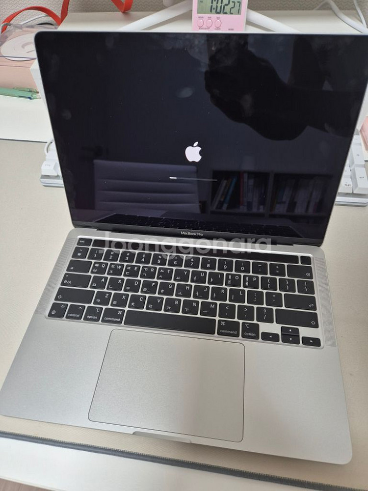 맥북 프로 13 M2 실버, 256gb, 램8gb팝니다--1