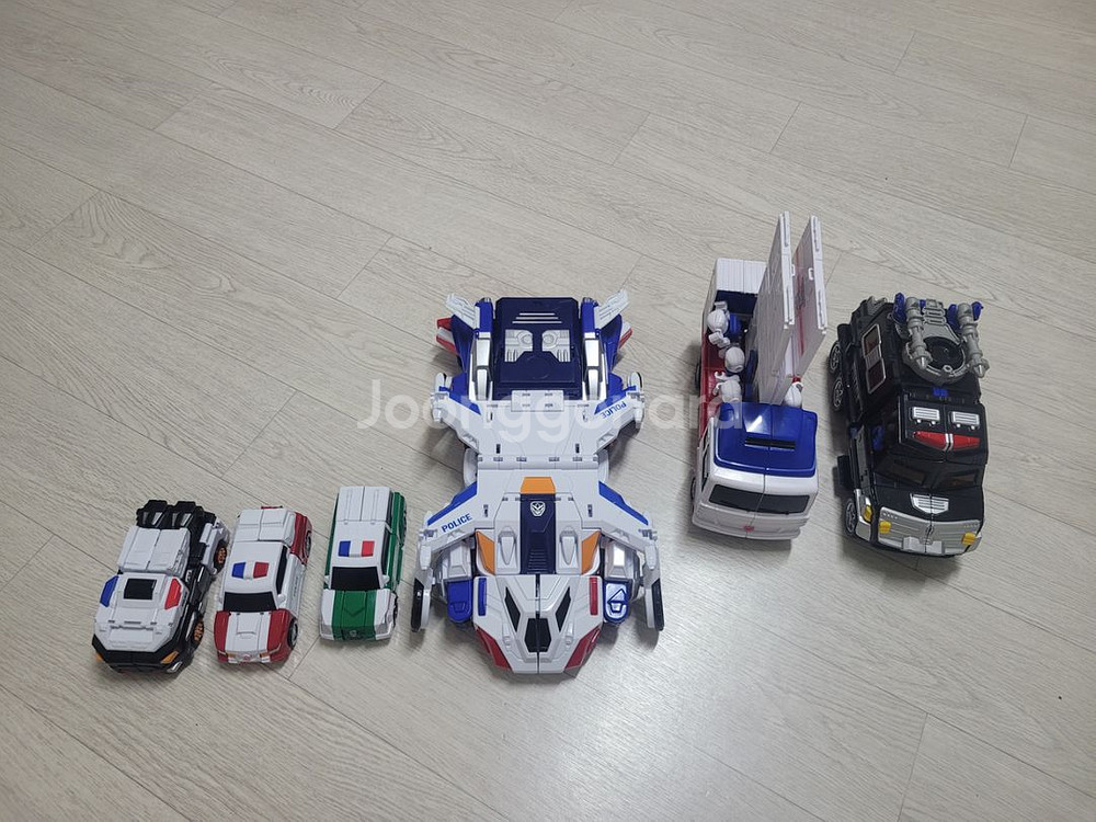 카봇(하이퍼캅스 등) 팝니다.--0