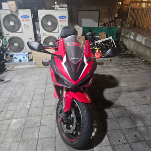 23년식 혼다 CBR500R 레드 팝니다