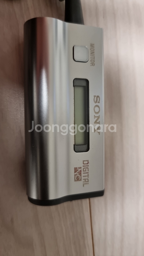 소니 mdr-nc300d 노이즈캔슬링 유선이어폰--1