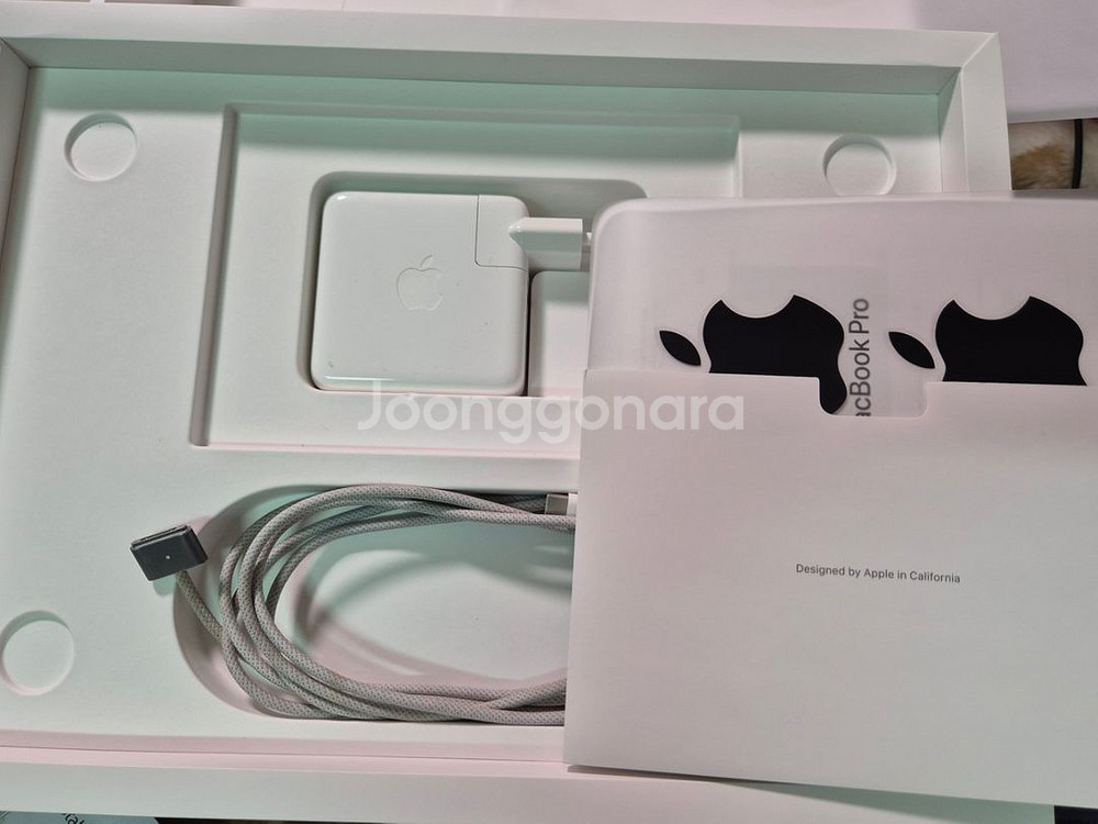 (상판 하자)Macbook 맥북 pro 14인치 m2--3
