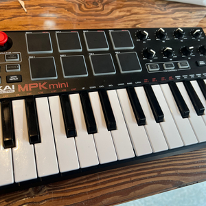 akai mpk mini mk2 팝니다