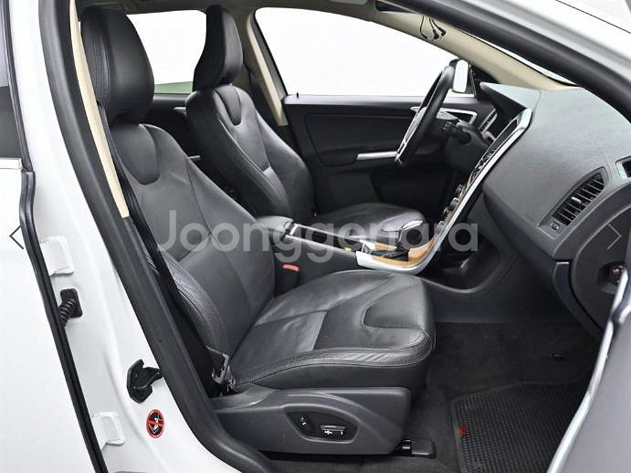 @12년식 XC60(1세대) D4 전국최저가격--9